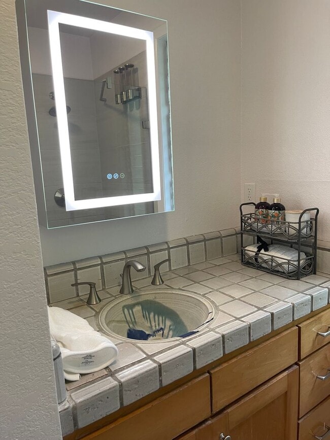 Building Photo - Furnished Anini Beach Front House 2 Bedrooms + Loft