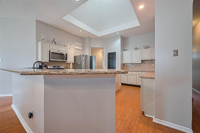 Building Photo - 4502 Twin Elm Dr