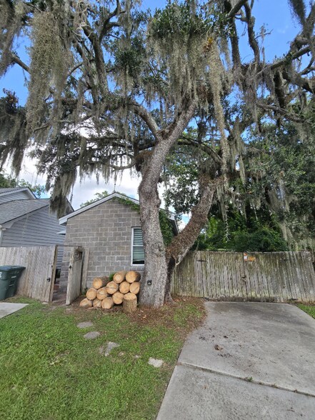 Primary Photo - 102 Neva Ave