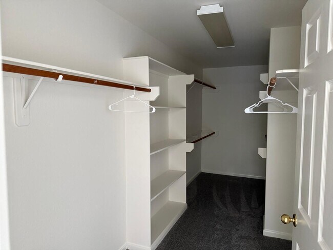 Building Photo - 14930 Cabin Run Ln