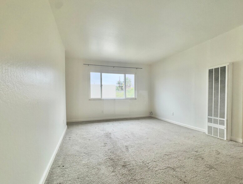 Building Photo - 6501 Raymond St