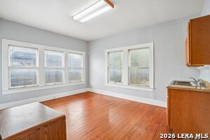 Building Photo - 821 E Quincy St