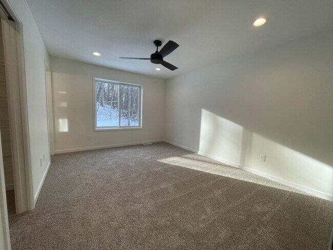 Building Photo - Rochester Rental
