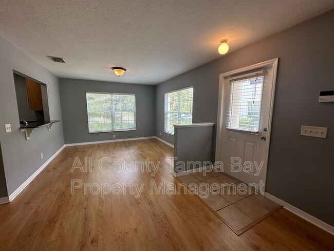 Building Photo - 9448 Charlesberg Dr