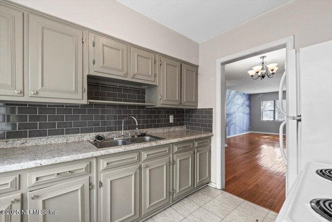 Building Photo - 1612 Flagler Ave