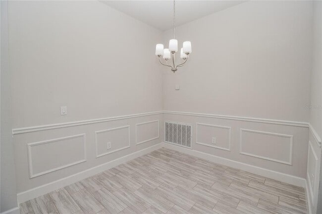 Building Photo - 4903 Vue Delac Pass