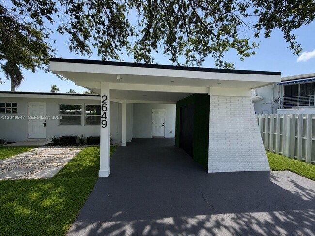 Building Photo - 2649 Key Largo Ln