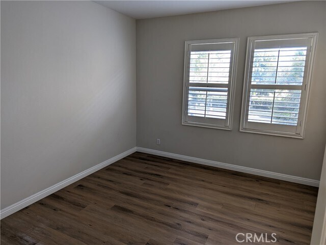 Building Photo - 33 Visalia