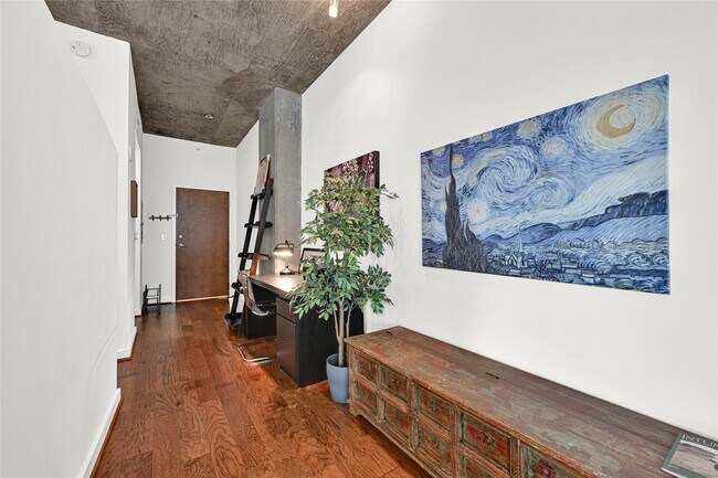 Building Photo - 5925 Almeda Rd