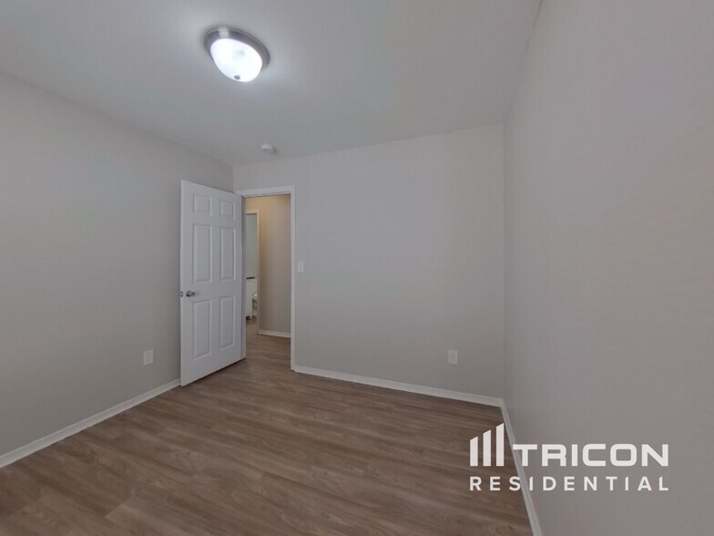 Building Photo - 3634 Charterhall Ln