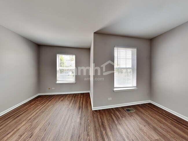 Building Photo - 2346 N Masters Ln