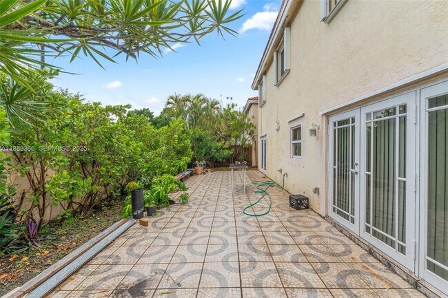 Building Photo - 10201 NW 57th Terrace