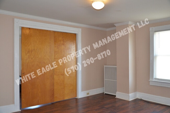 Building Photo - 1724 Brick Ave