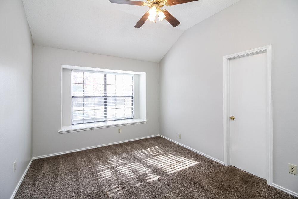 Building Photo - 2506 Arapaho Dr