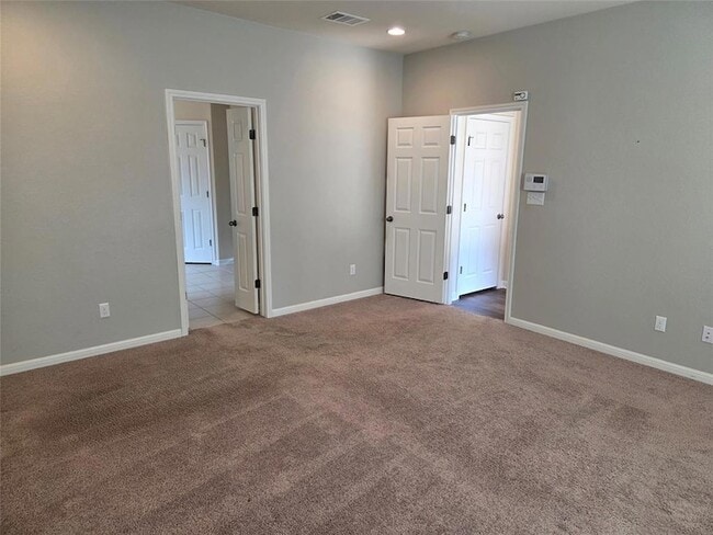 Building Photo - 2832 Coral Valley Dr