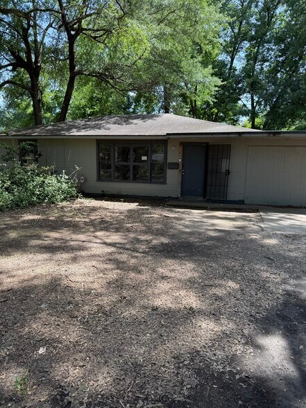 Primary Photo - 1405 s 8th st