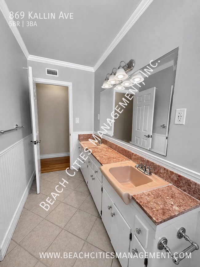 Building Photo - 869 E Kallin Way