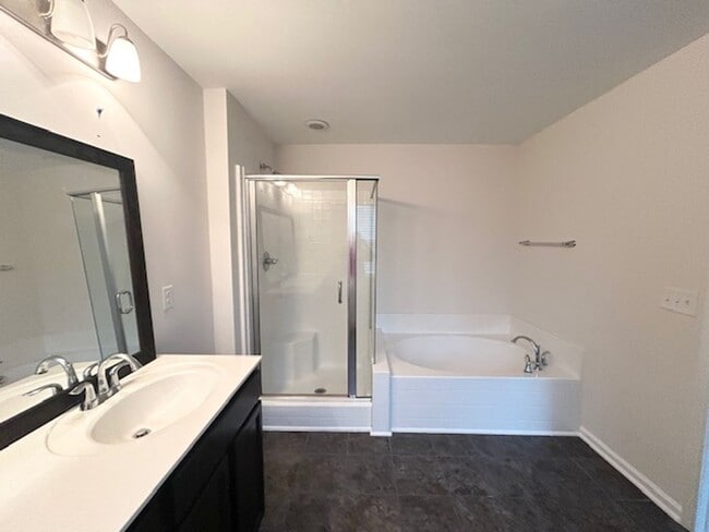 Building Photo - THE PERFECT LOCATION IN WEST COLUMBIA'S BR...