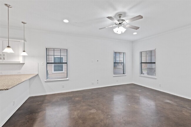 Building Photo - 13002 Idledale Dr