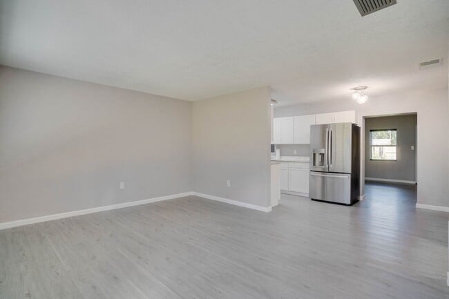 Building Photo - Updated 3/2 Pool Home in Apopka (Mt. Plymo...