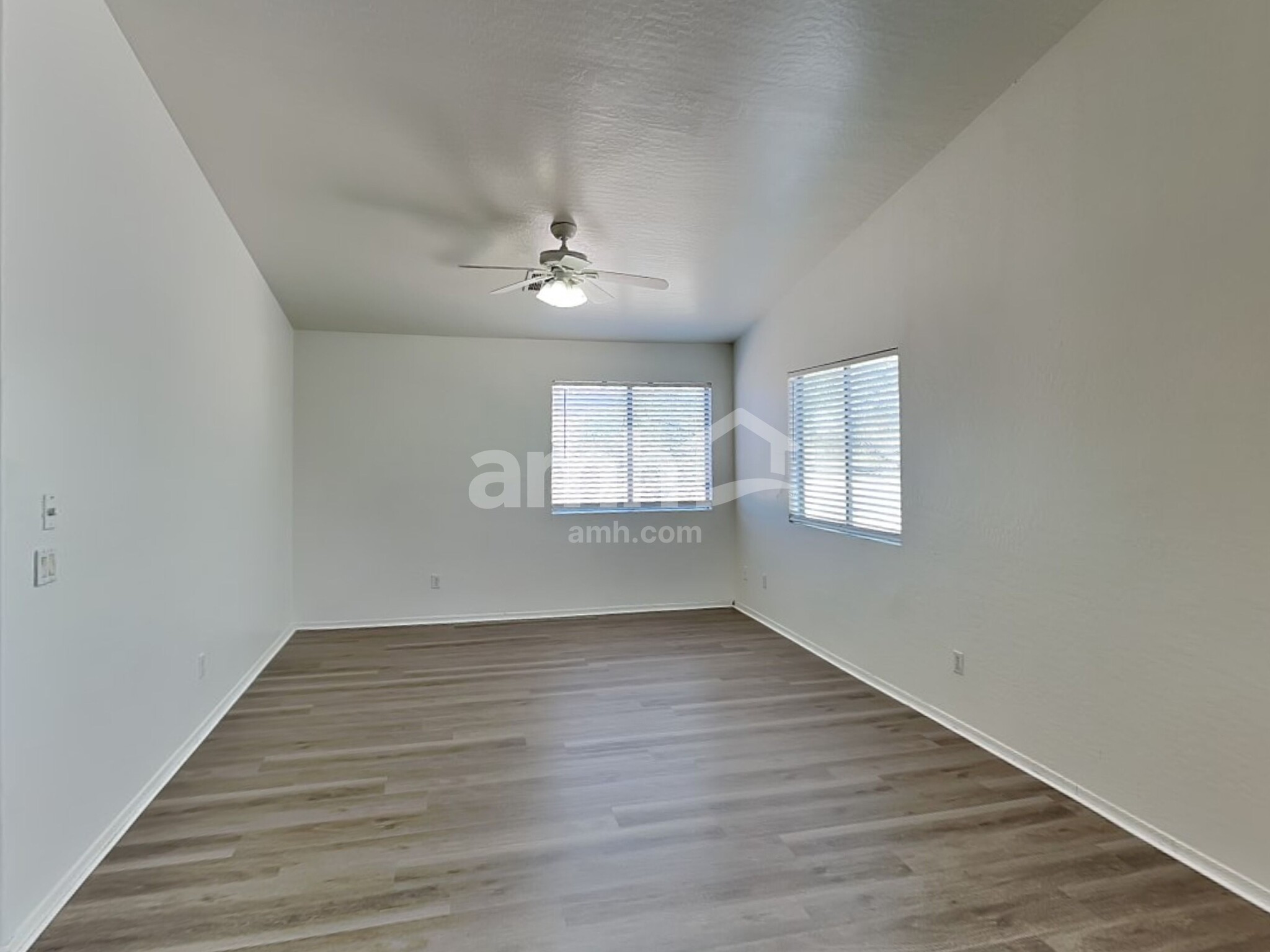 Building Photo - 6922 E Lush Vista Vw