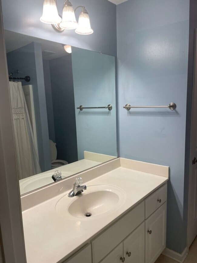 Building Photo - Grovetown Charmer Close To Fort