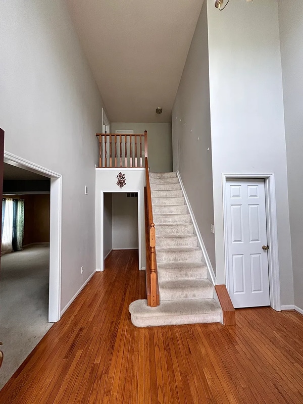 Building Photo - 9161 Nottingham Way