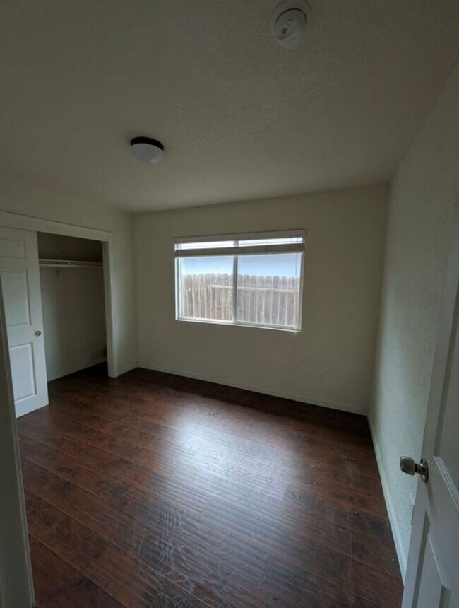 Building Photo - 5905-07 CLOVER MANOR WAY