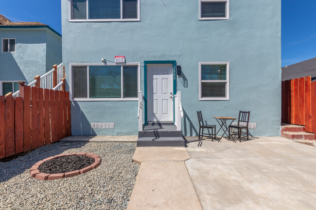 Building Photo - 2860 Franklin Ave