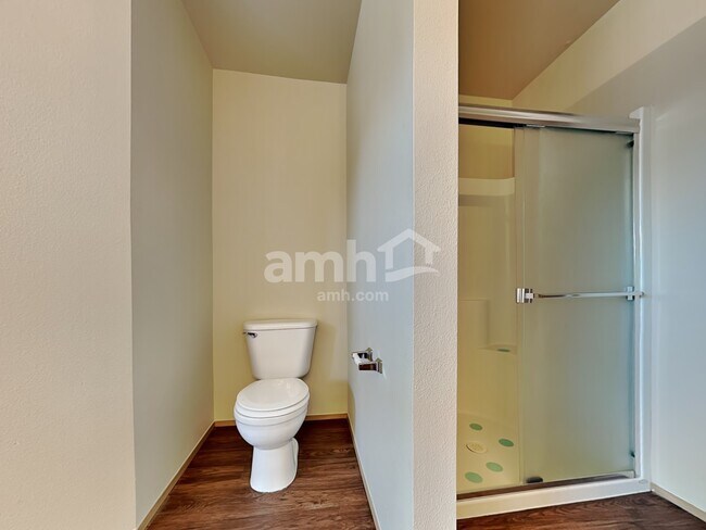 Building Photo - 7815 205th St E