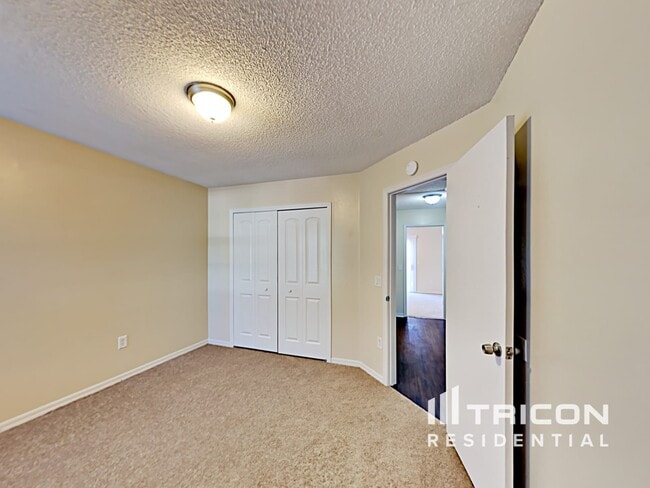 Building Photo - 9231 Lake Lotta Cir