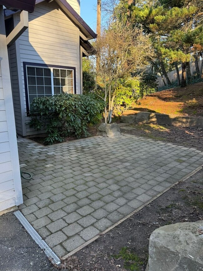 Building Photo - 5307 SW Brugger St