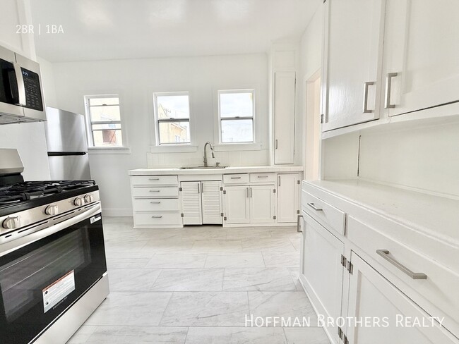 Building Photo - 4850 1/2 Mascot St -