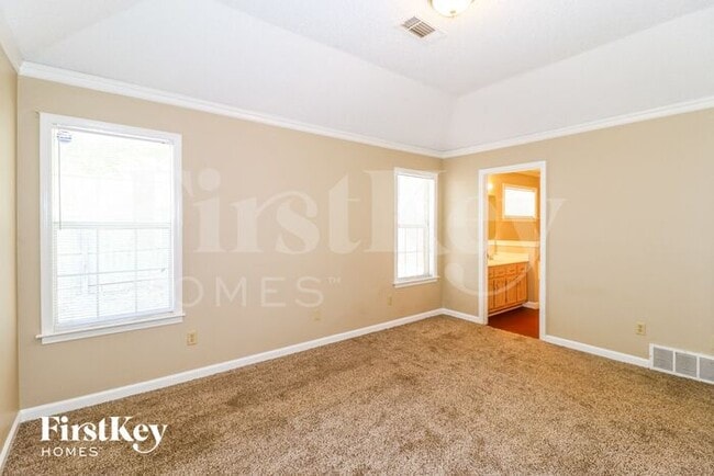 Building Photo - 8930 Lake Springs Cove