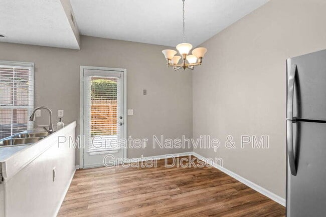 Building Photo - 113 Lakebrink Dr