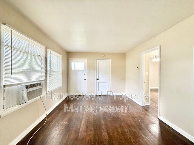 Building Photo - 819 N Key Blvd