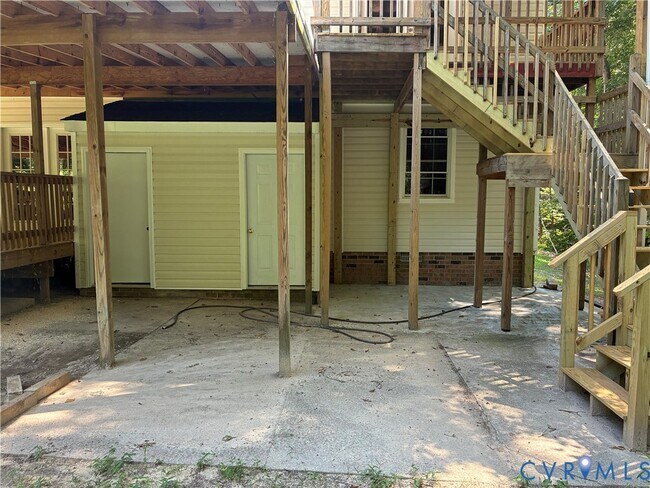 Building Photo - 7323 John Elizabeth Pl