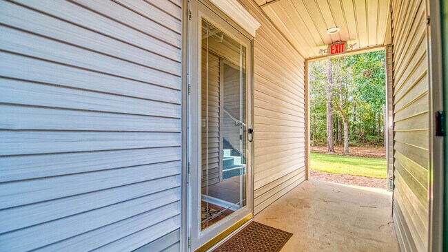 Building Photo - 549 Blue Stem Dr