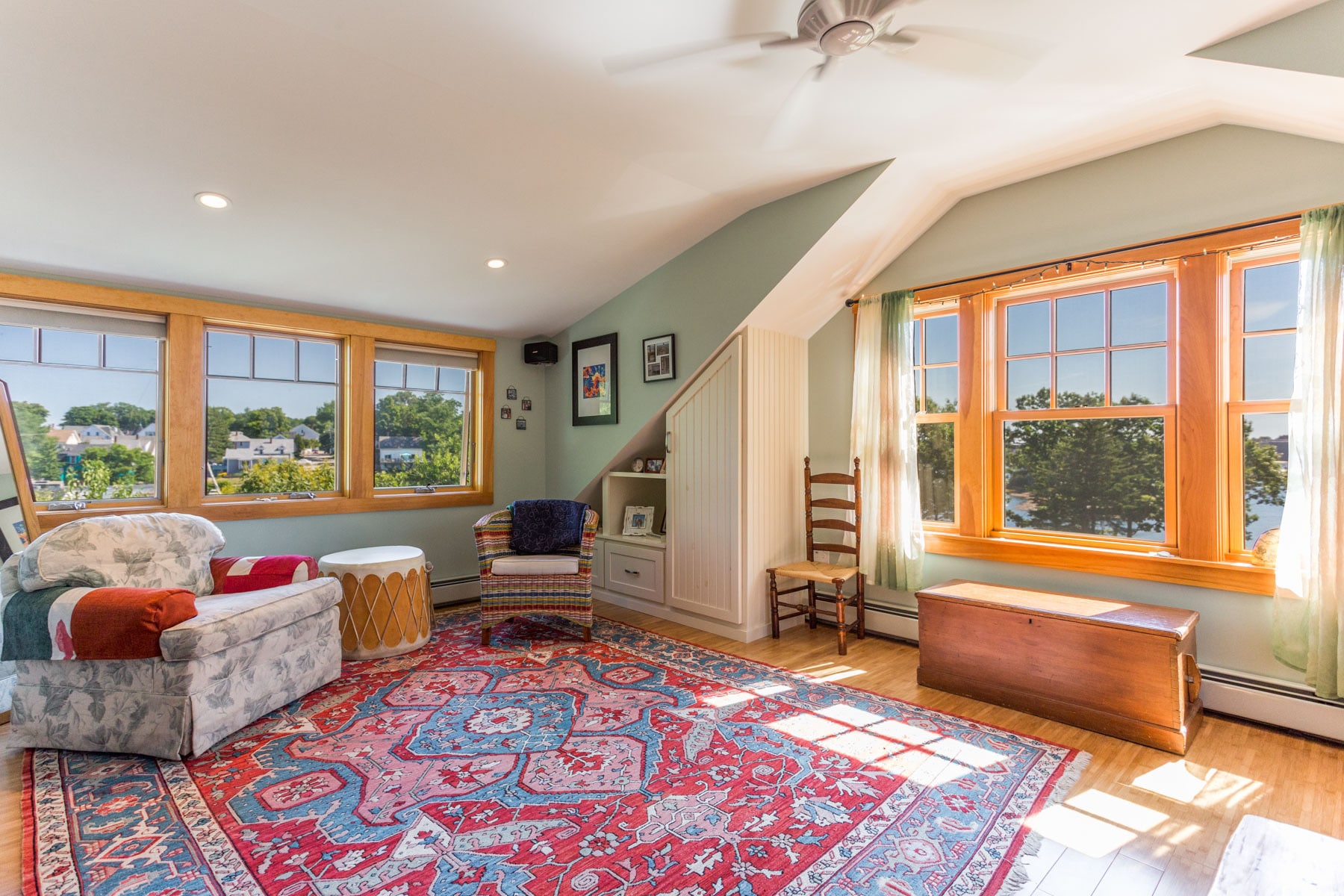 Sitting area in Master Bedroom - 28 Island Ave