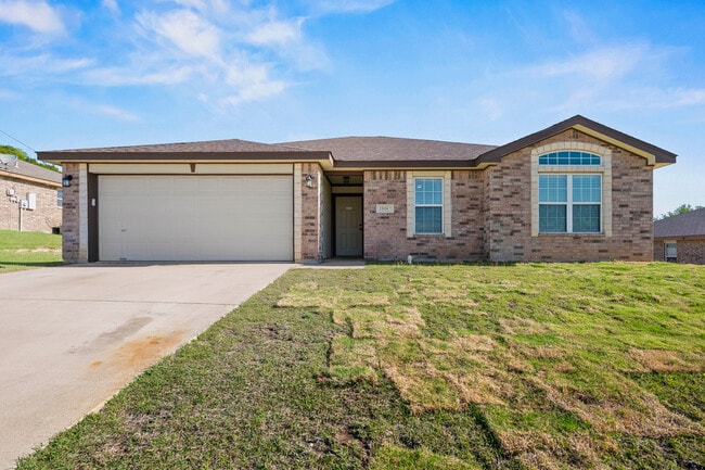 Building Photo - Cline