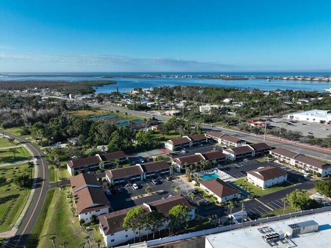 Building Photo - 1531 Placida Rd