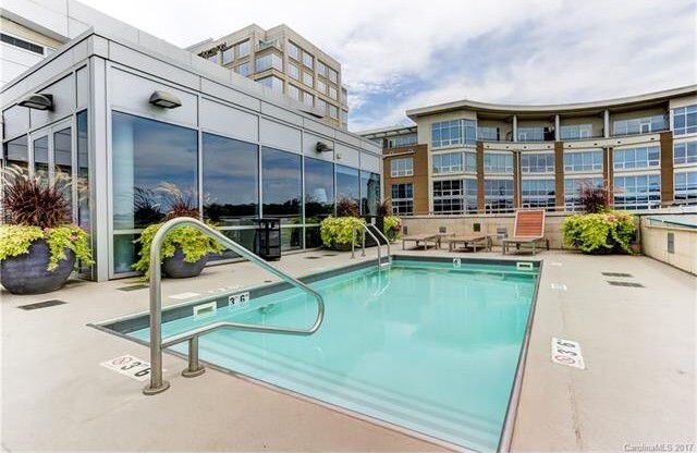 Building Photo - 1133 Metropolitan Ave