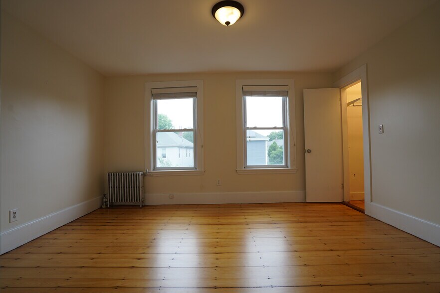 Building Photo - 21 Plainfield St