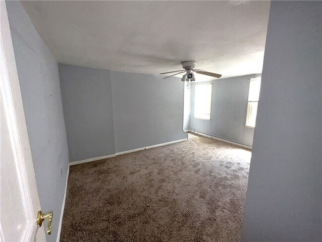 Building Photo - 126 S 11th St