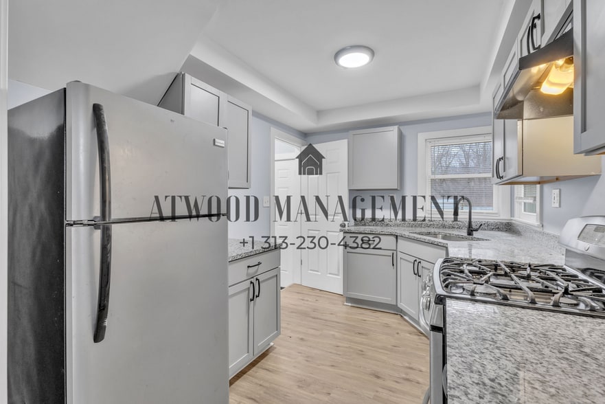 Building Photo - This beautifully updated 3-bedroom, 1-bath single-family home is ready for move-in!