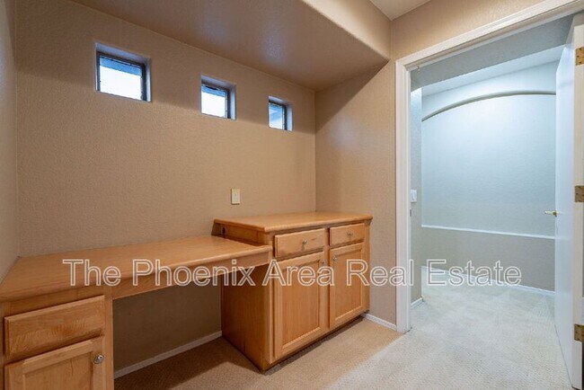 Building Photo - 1143 N Apollo Dr