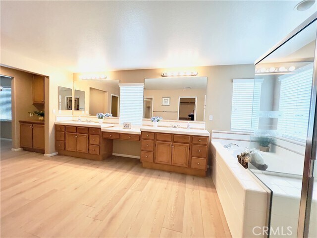 Building Photo - 17231 Greentree Dr