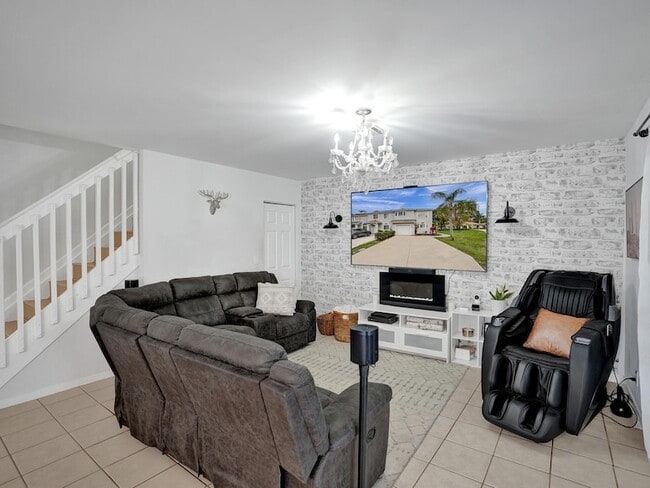 Building Photo - 1488 SW 47th Ave