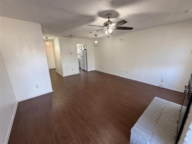 Building Photo - 422 W 4th St