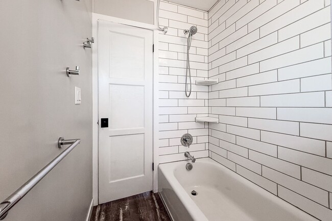 Building Photo - Remodeled 3-Bedrom Richland Alphabet Home ...